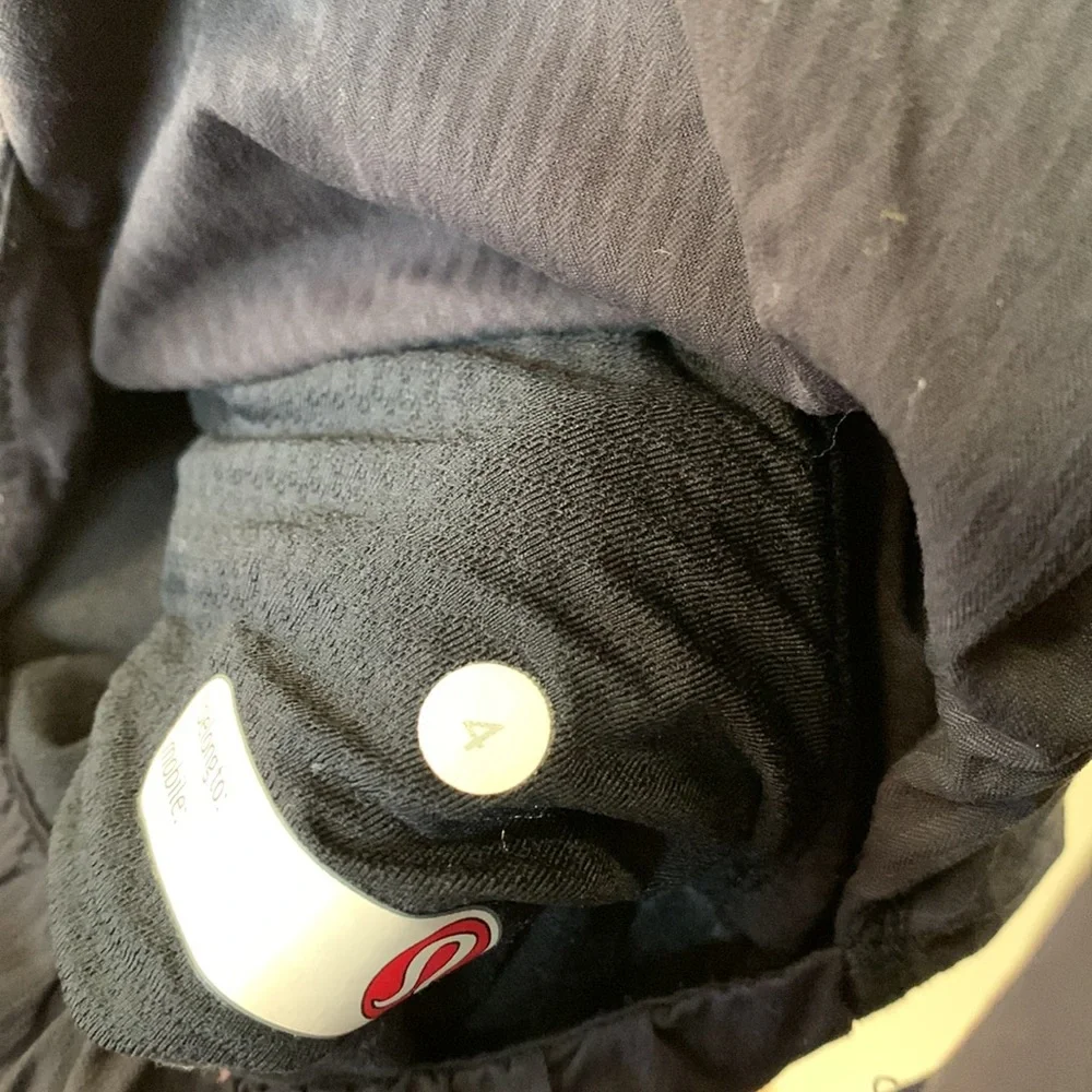 VGUC Lululemon Ruched Balance Fall/Spring Jacket - Picture 4 of 4